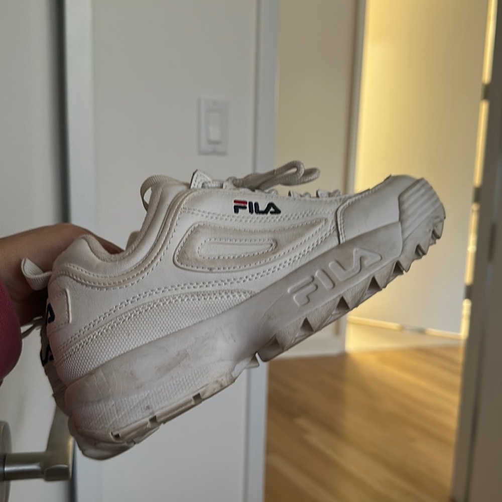 Fila Size 7 Women’s
